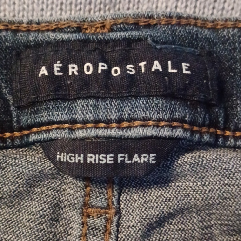 BELLE DU JOUR, SWEATER, WITH AEROPOSTALE HIGH RISE FLARE JEANS, SIZE 000. - Picture 14 of 15